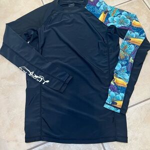 Huge Sports Compression Shirt Rashguard Toucan Bird Size Small